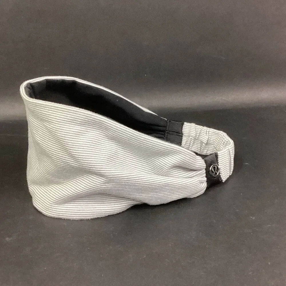 LuLuLemon Bang Buster Headband Reversible Wee Stripe White Heathered Grey/Black